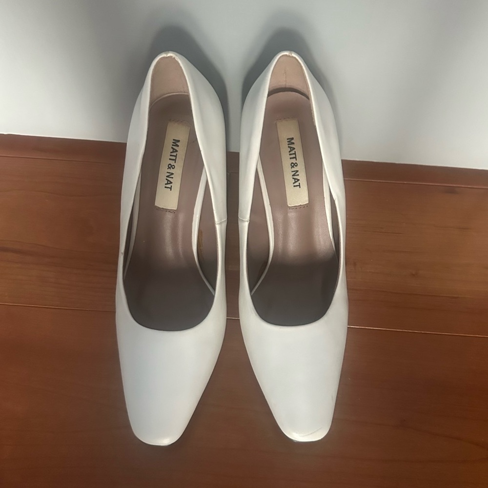 White size 37 Matt and Nat high heels